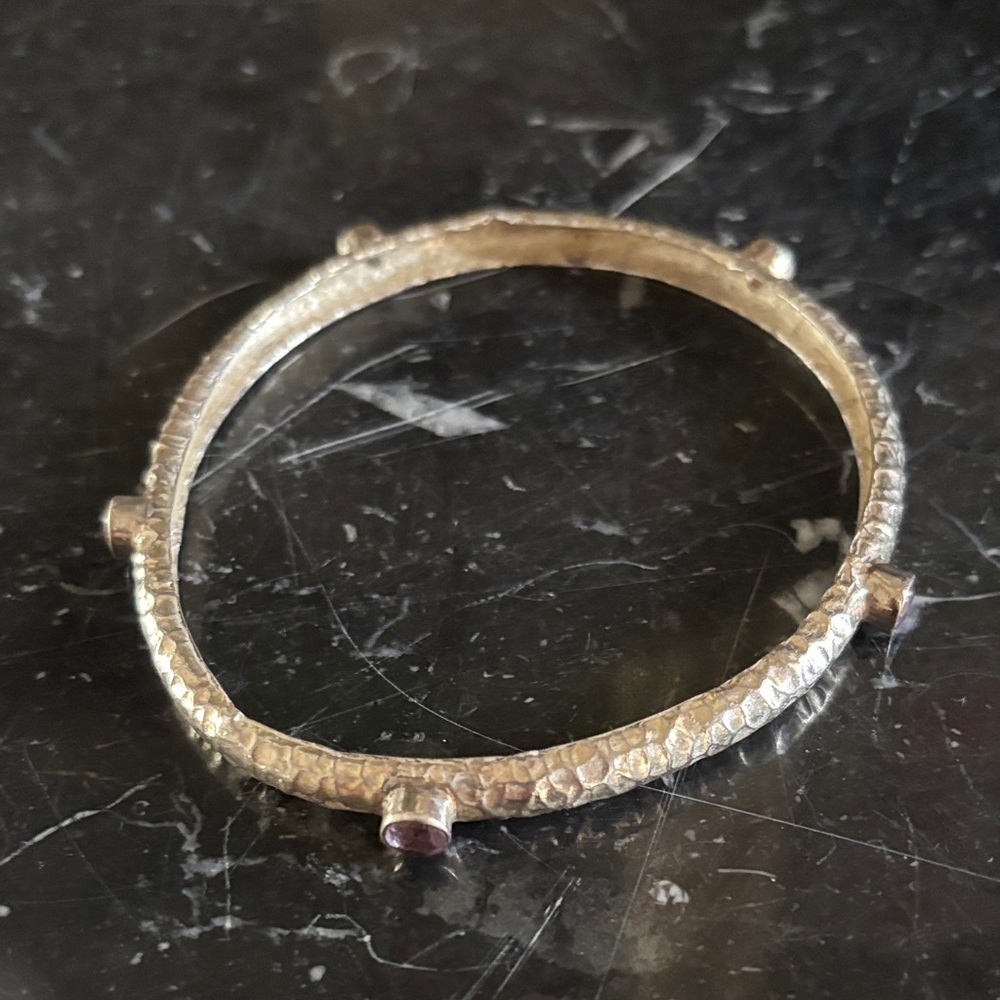 Elegant 925 Silver Textured Bangle with 5 Amethyst Stones